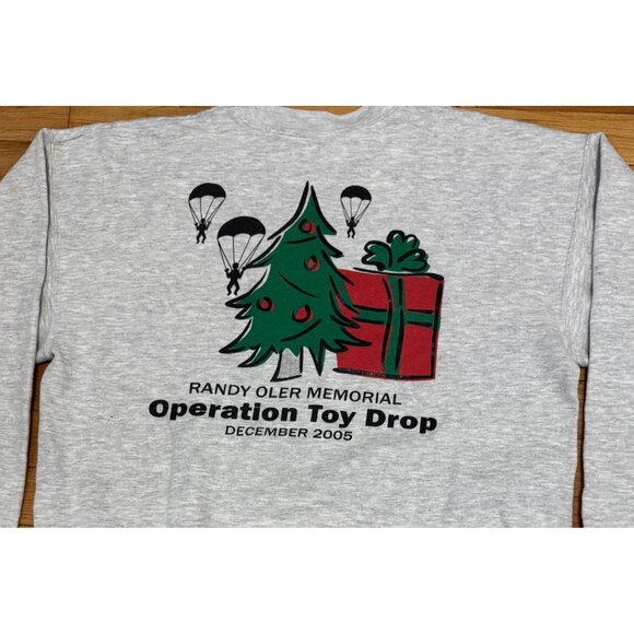 Hanes Sweatshirts Lot of 2 Embroidered Floral & Operation Toy Drop Medium - Picture 12 of 16